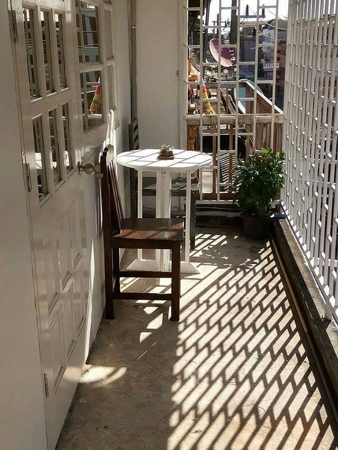 Yellow Flower Hostel Chiang Rai Dış mekan fotoğraf
