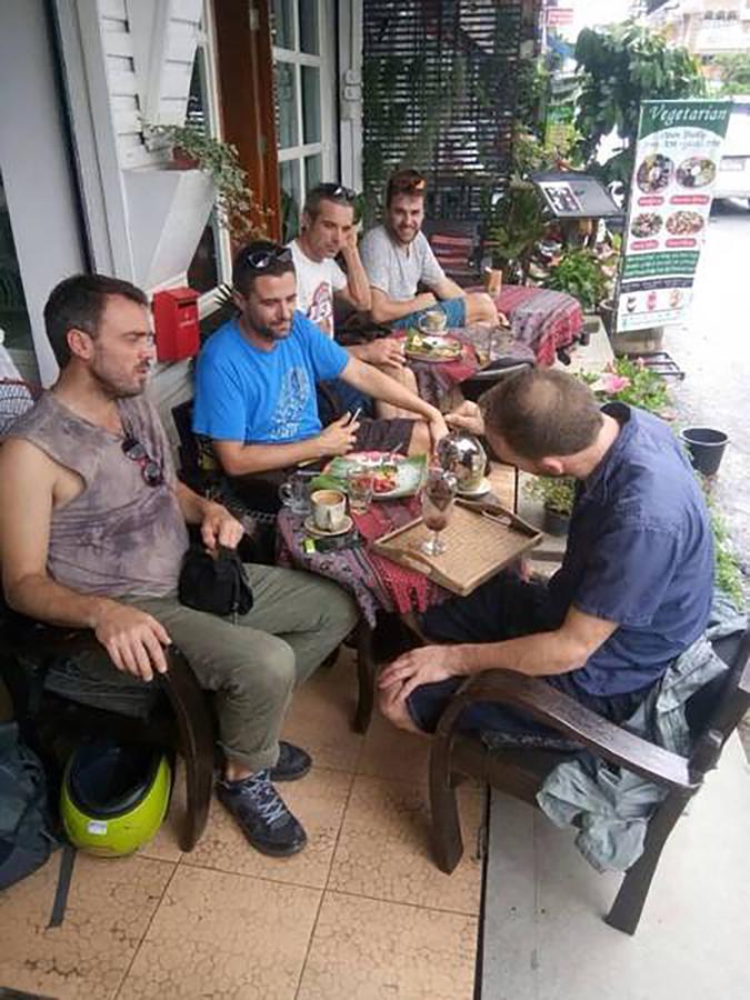 Yellow Flower Hostel Chiang Rai Dış mekan fotoğraf
