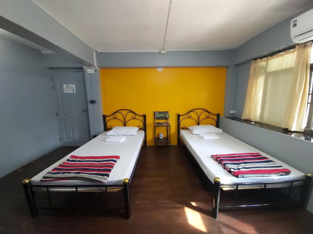 Yellow Flower Hostel Chiang Rai Oda fotoğraf